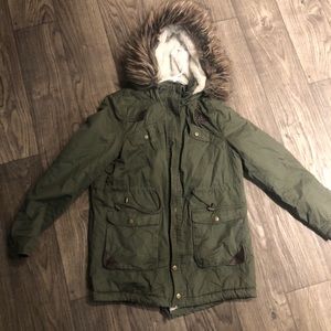 Hunter Green Winter Jacket with pockets & fur hood